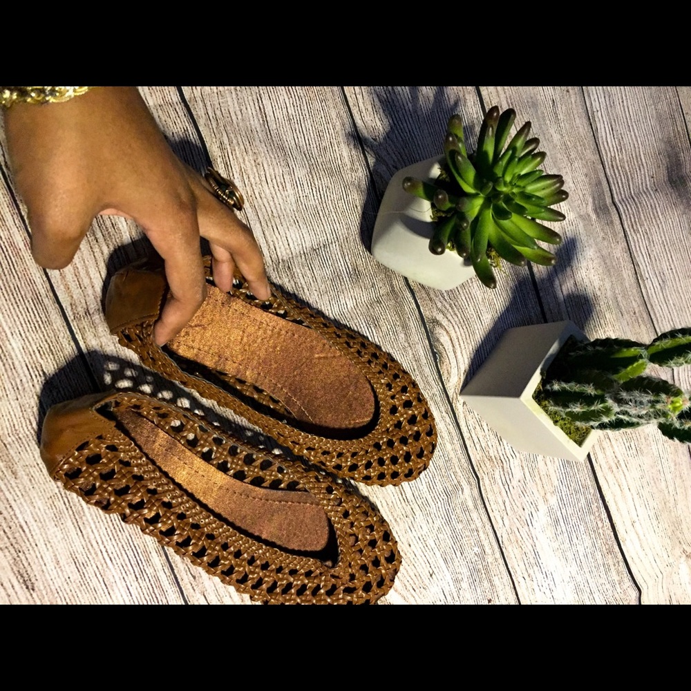 Super cute brown slippers!! Get ready for Spring!